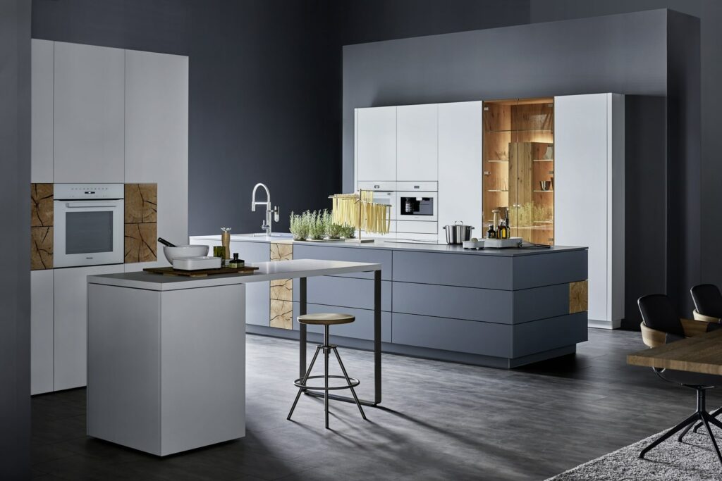 Warendorf Matt Handleless Kitchen | Totally Kitchens, Southampton