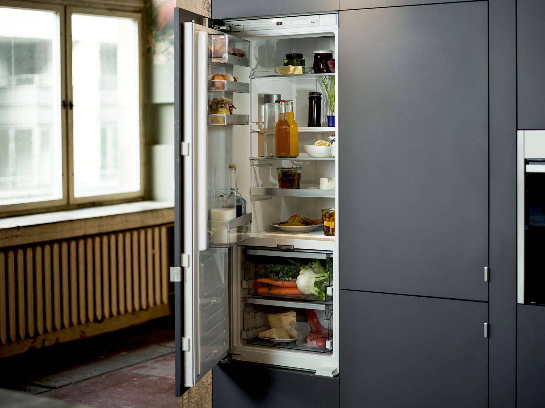 Mcim02031865 M 1 018 Contenttextmedia 4 3 Full Width 50 Fridge Builtin1 | Totally Kitchens, Southampton